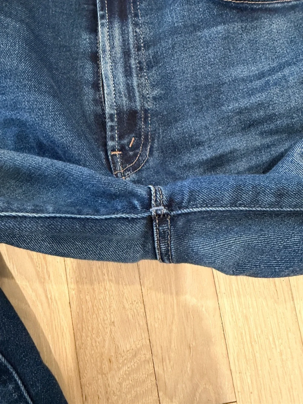 MOTHER Denim The Hustler Heel Fray Jeans in Yakkity Yak Size 26